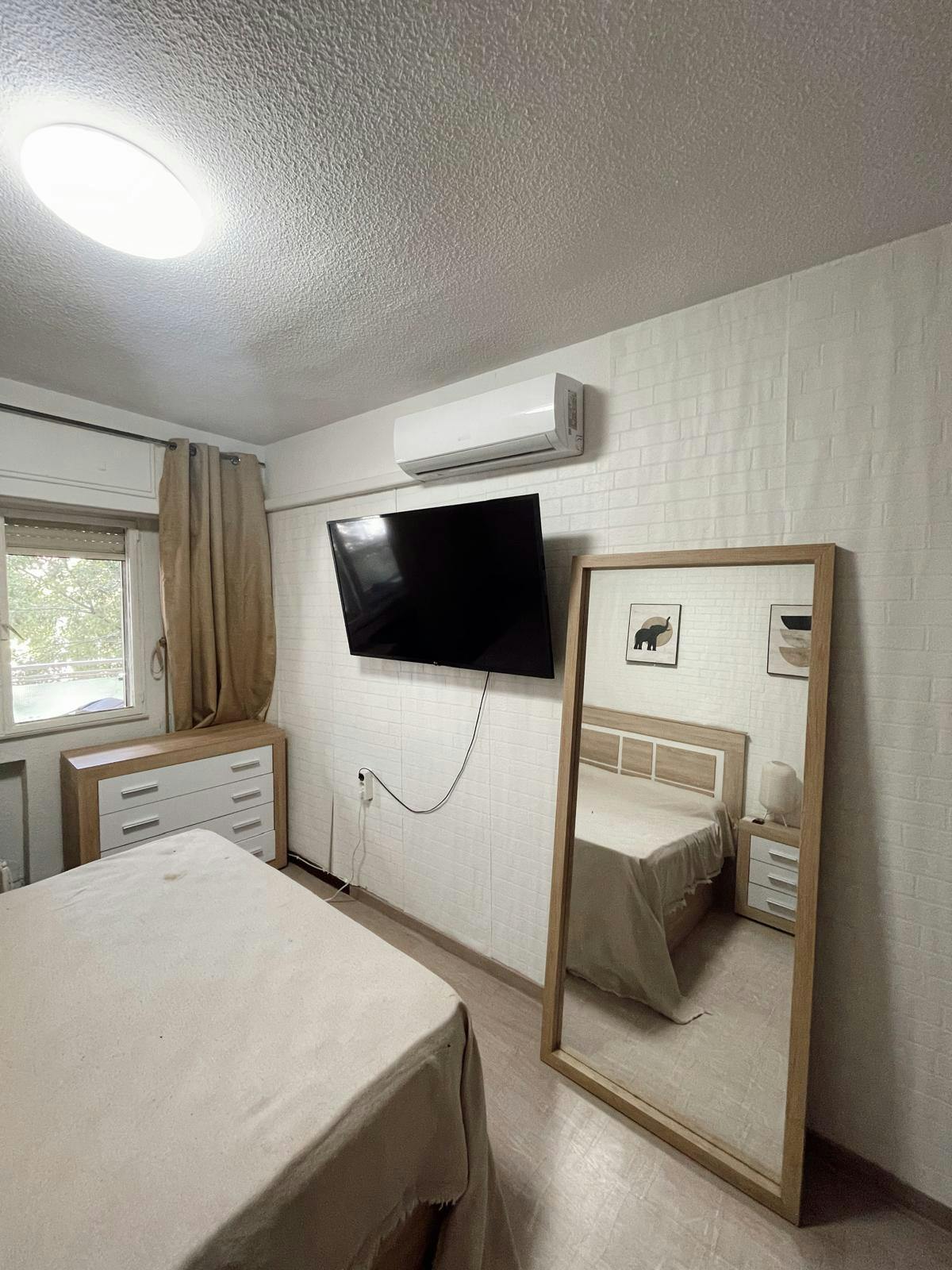 1-Bedroom Apartment in Calle de José del Hierro, Madrid (1722507) ROOM 2