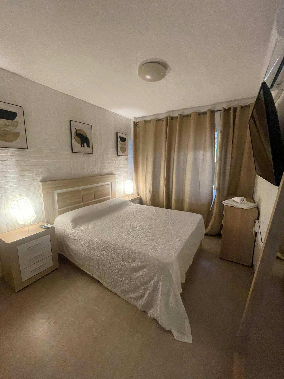 1-Bedroom Apartment in Calle de José del Hierro, Madrid (1722507) ROOM 3