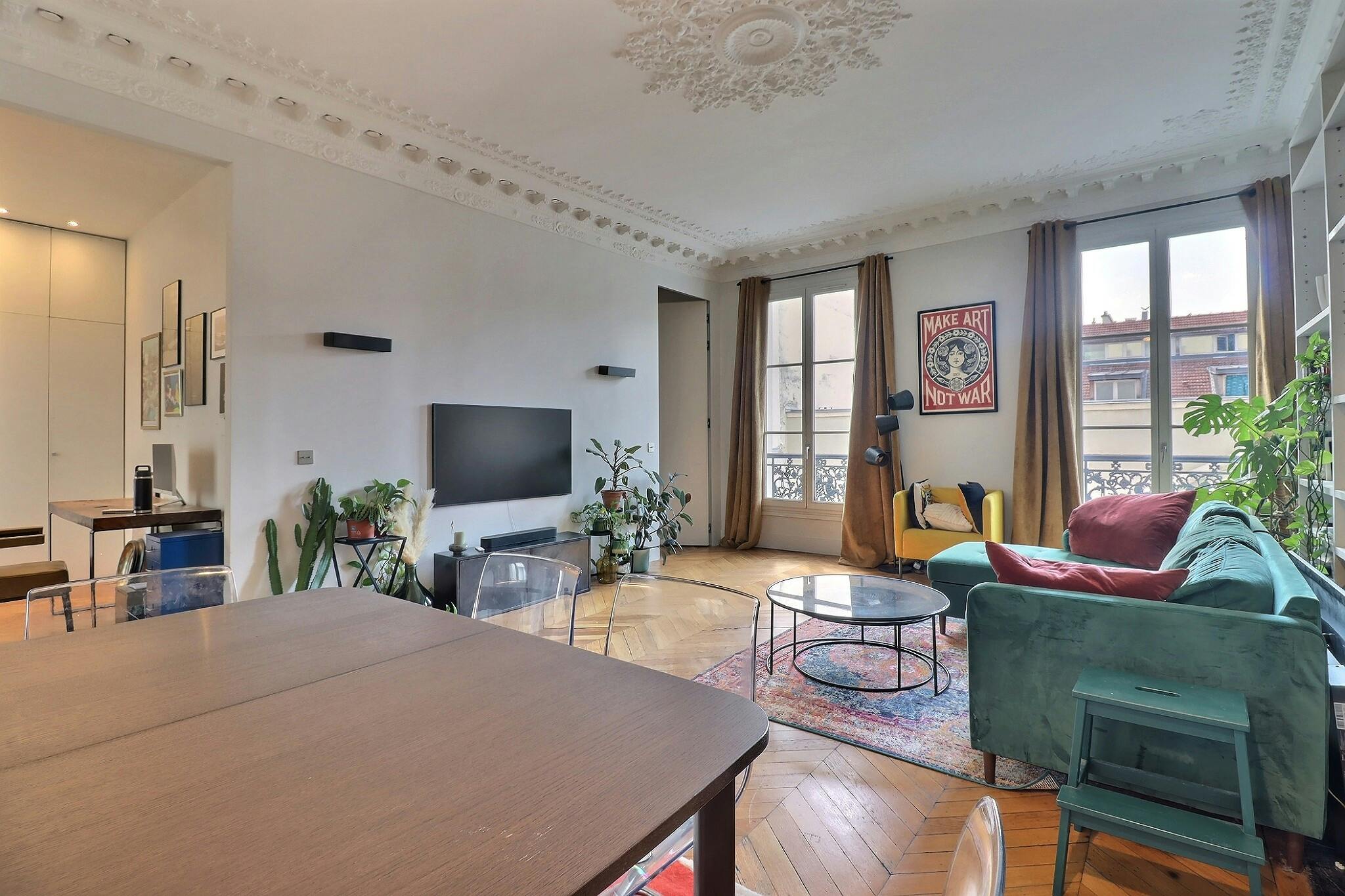 1-Bedroom Apartment in Rue d'Hauteville, Paris (1722587) ROOM 1