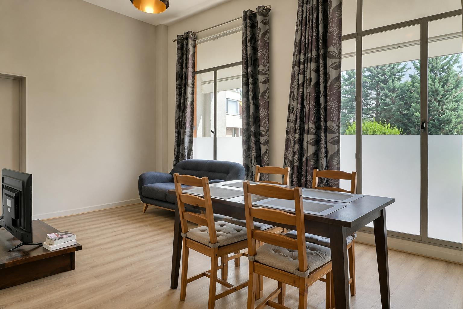 1-Bedroom Apartment in Avenue André Morizet, Boulogne-Billancourt (1722588) ROOM