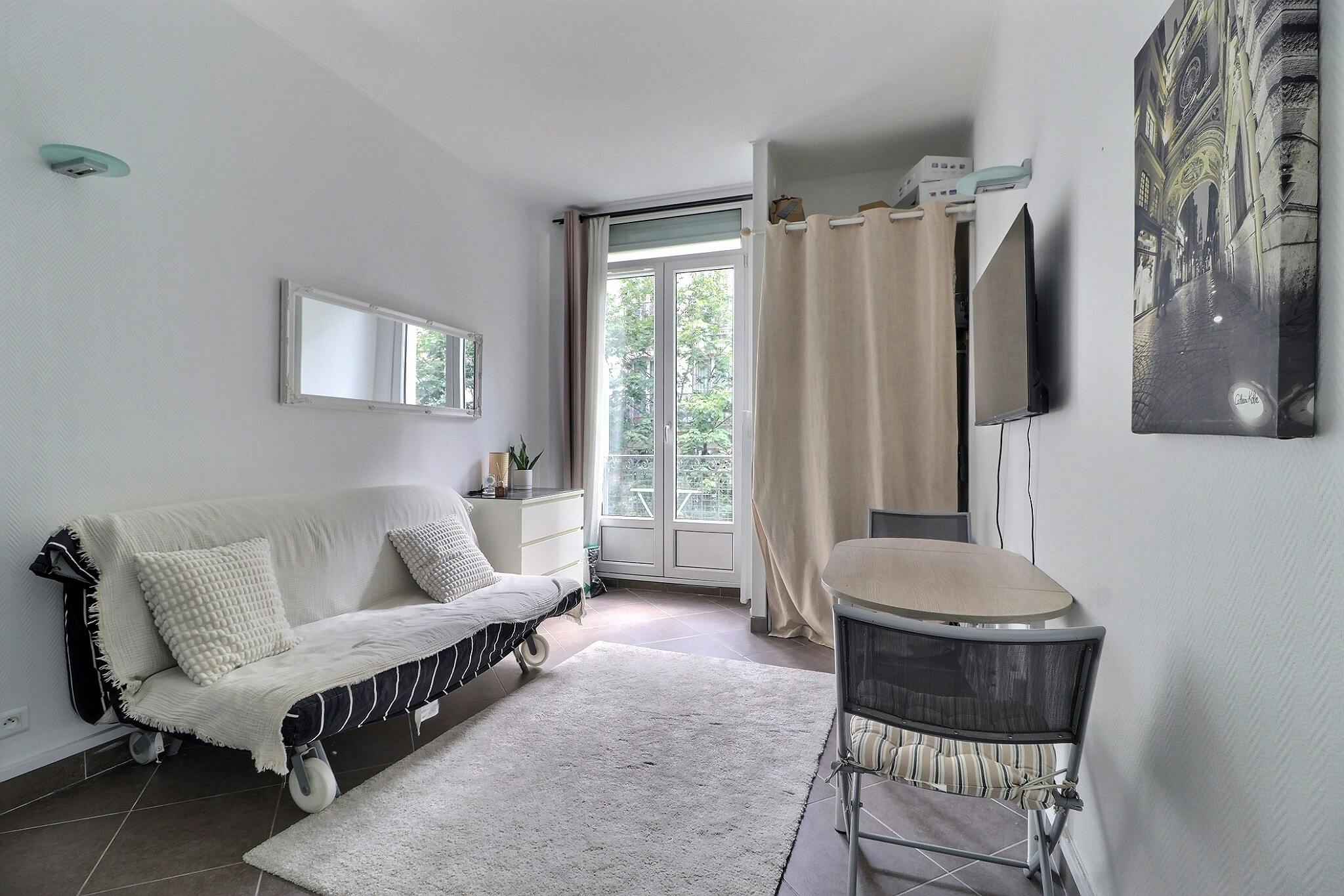Apartment in Rue des Batignolles, Paris (1722589) room image 1