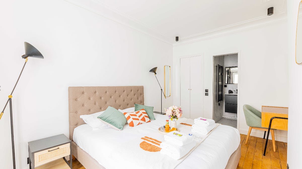 1-Bedroom Apartment in Rue Lauriston, Paris (1722591) ROOM 1