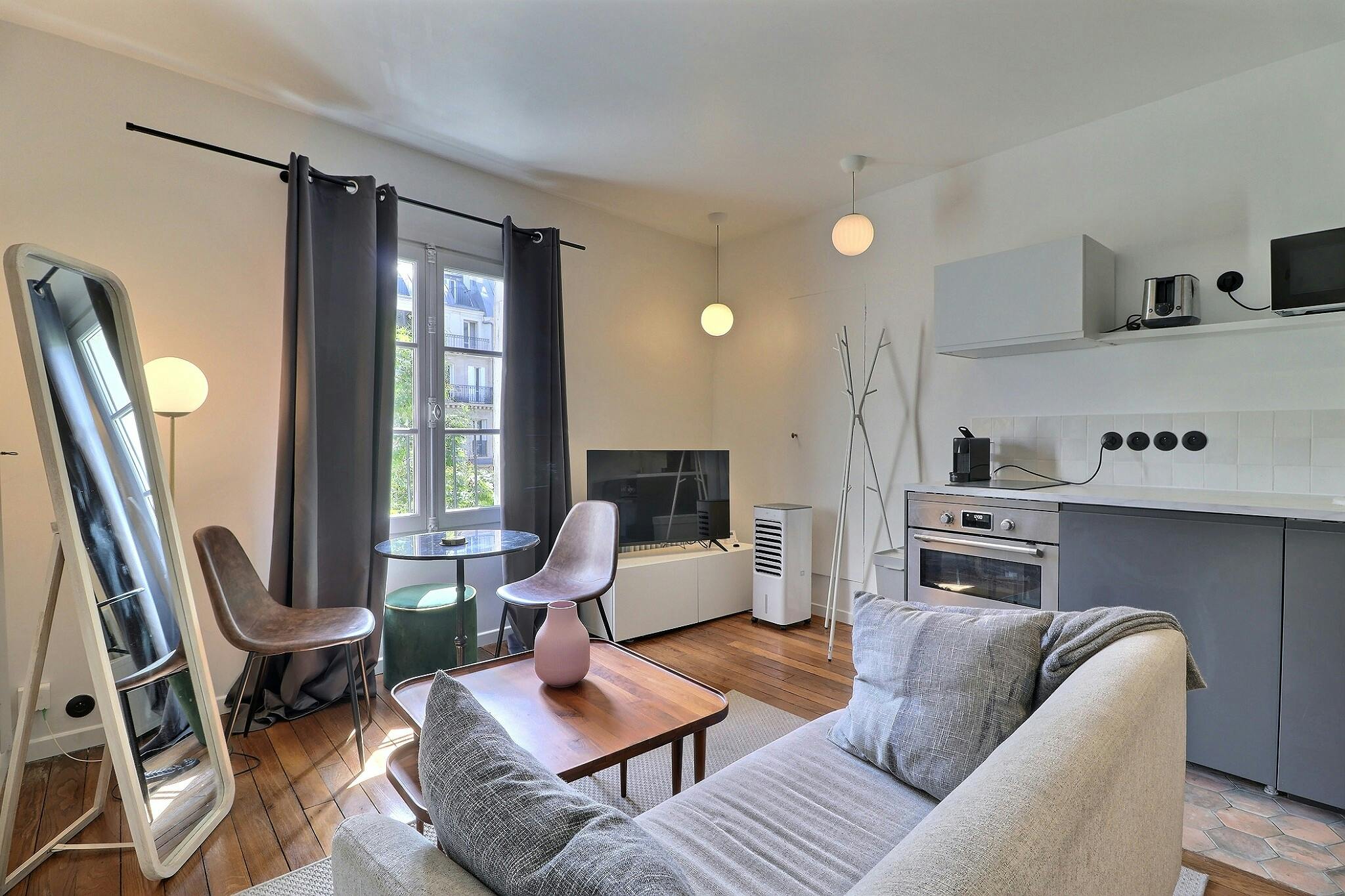 1-Bedroom Apartment in Boulevard Saint-Germain, Paris (1722601) ROOM 2