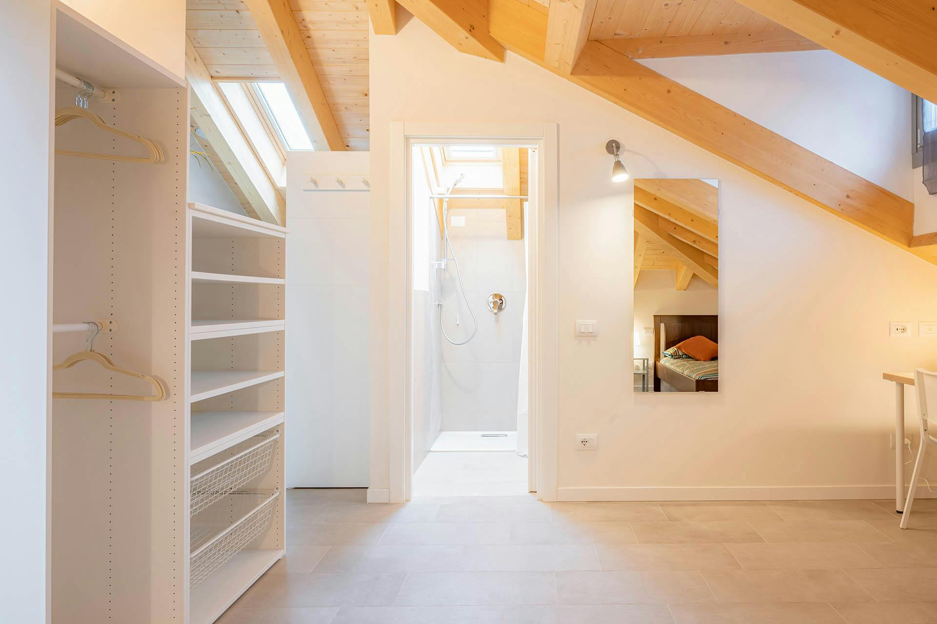 Double room Milan, 1 bed, 18m² — photo 9