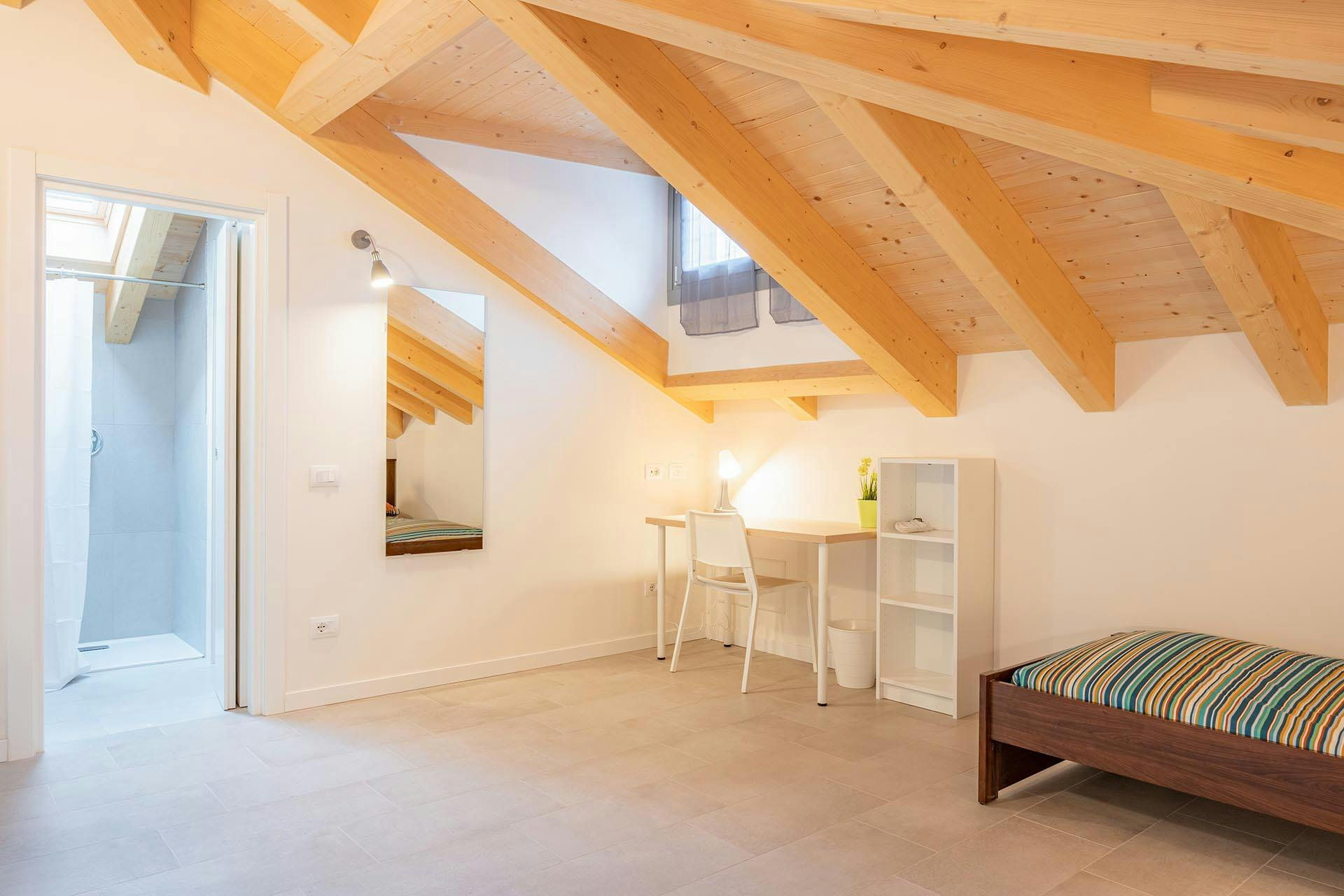 Double room Milan, 1 bed, 18m² — photo 3