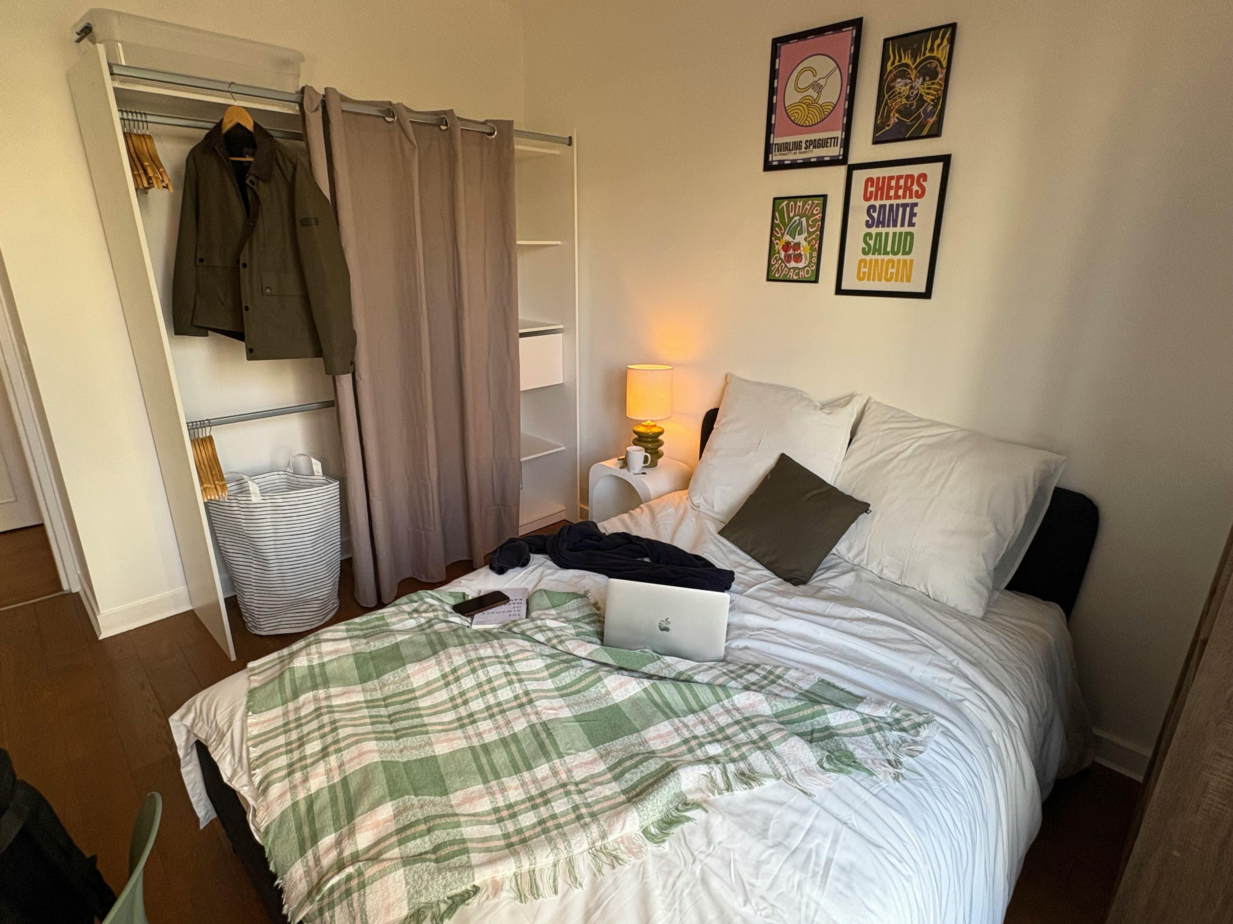 Private room in Rue des Ajoux, Courbevoie (1722631) room image 2