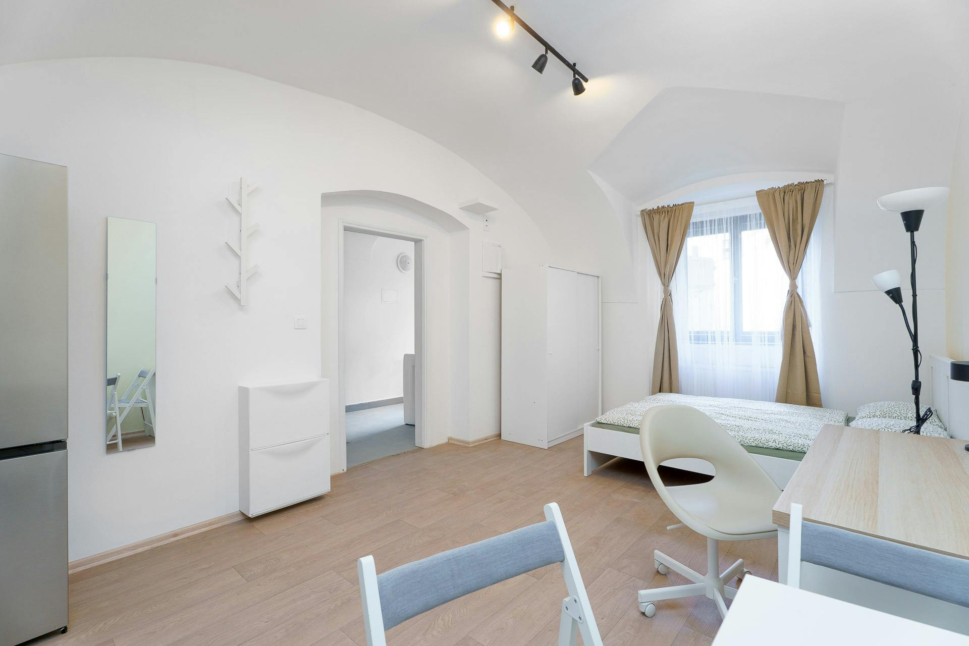 Studio para alugar por CZK 24.918 por mês em Hlavní město Praha, Kolčavka