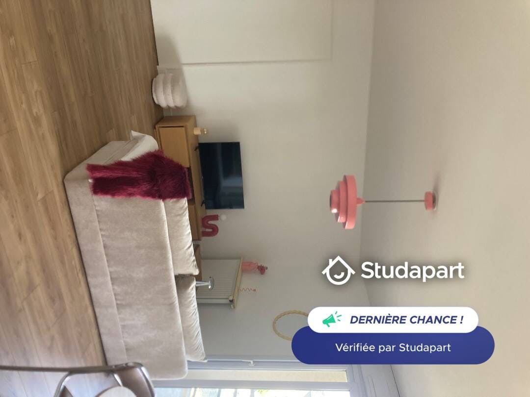 Appartamento in affitto a 1200 € al mese a Angers, Rue de la Meignanne