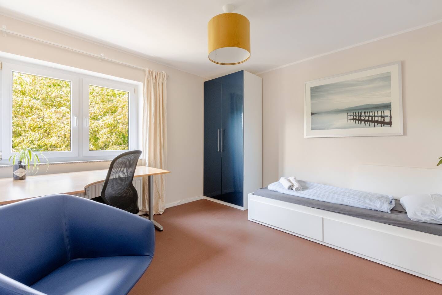 WG-Zimmer zu mieten für 599 € pro Monat in Düsseldorf, Werstener Dorfstraße