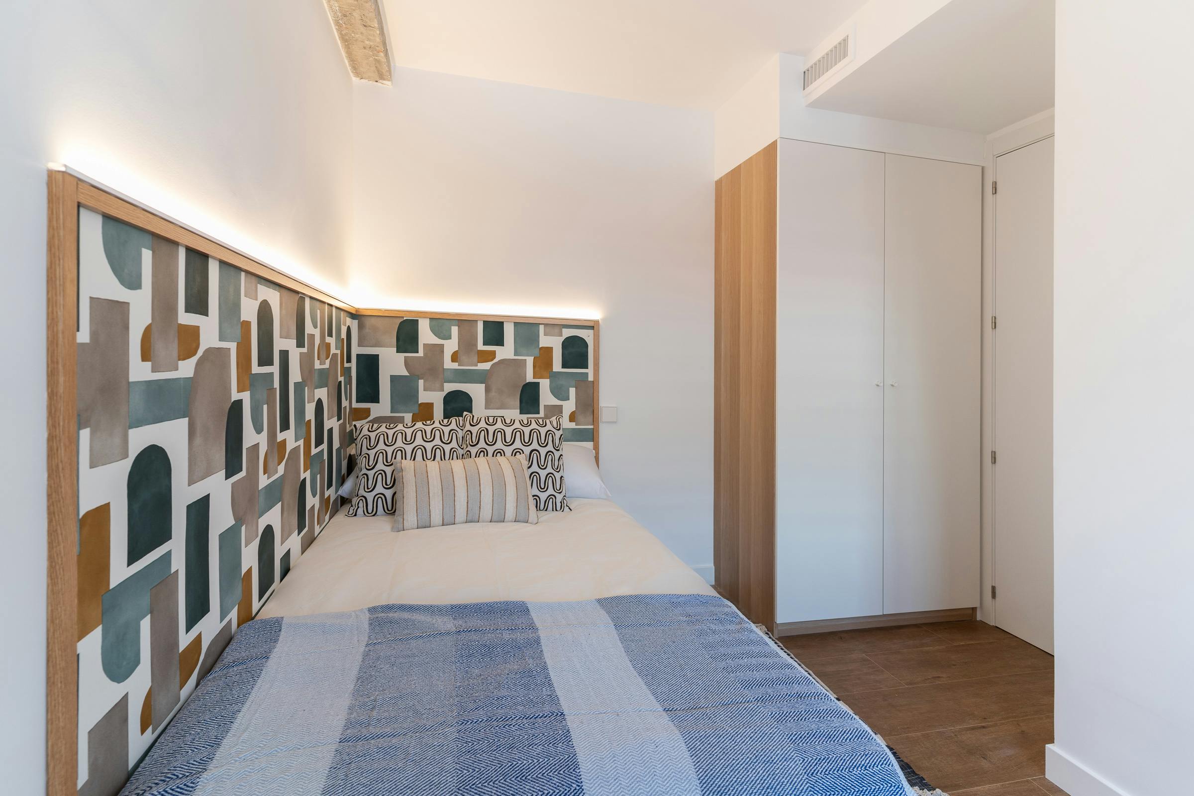 Private room in Calle de la Isla de Arosa, Madrid (1722822) room image 1