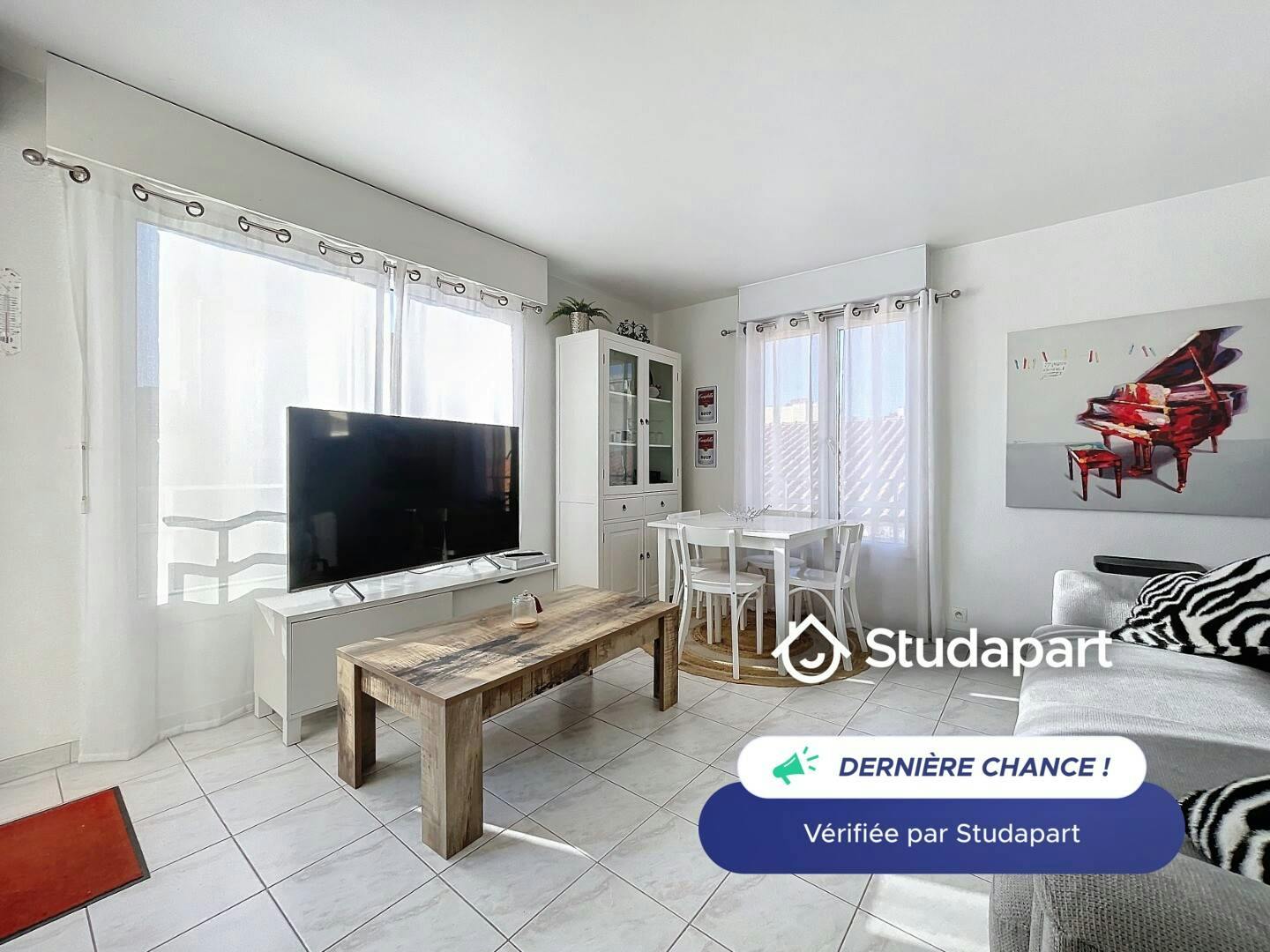 Apartment for rent for €850 per month in Vallauris, Chemin du Gaz