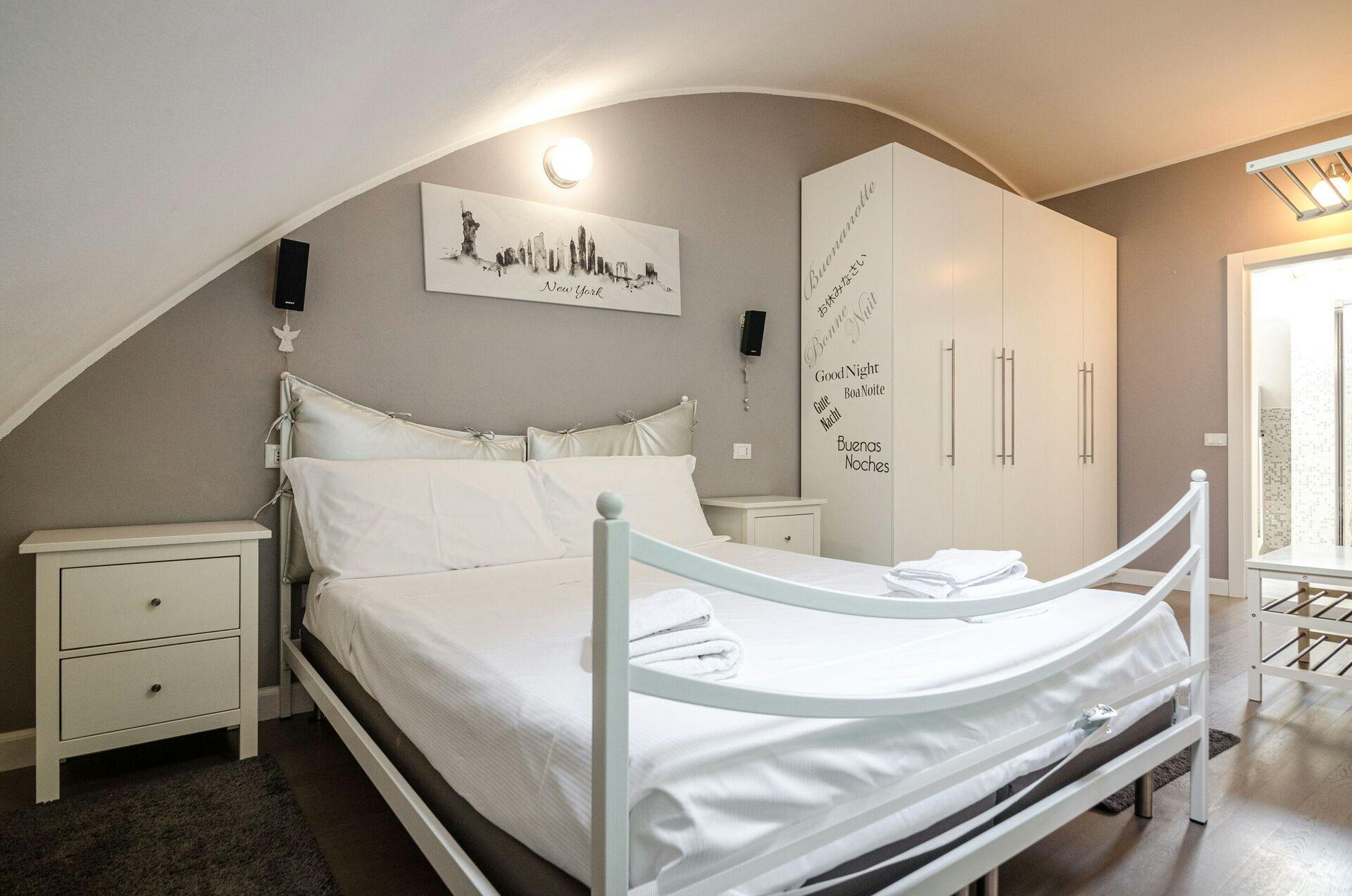 1-Bedroom Apartment in Via Giuseppe Dossetti, Bologna (1722974) ROOM