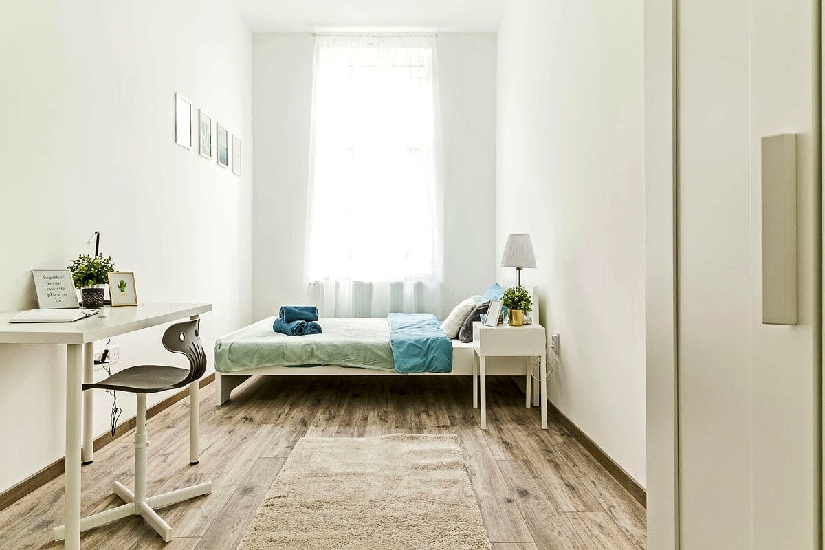 Private room for rent for HUF 127,724 per month in Budapest, Thököly út