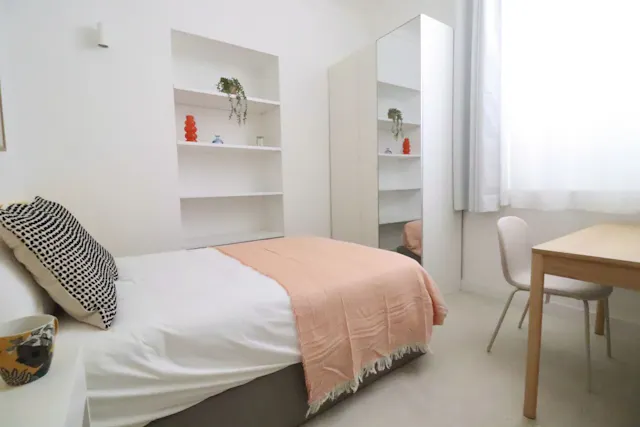 Private room in Boulevard du Parc Impérial, Nice (1723067) room image 2