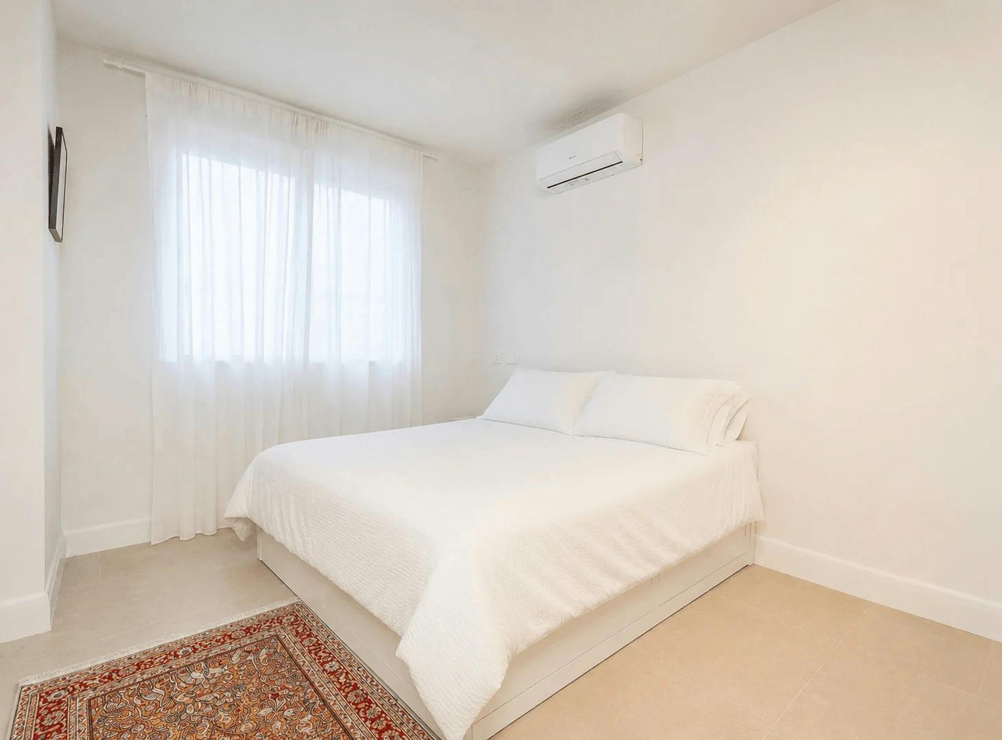 3-Bedroom Apartment in Calle de Ferrer del Río, Madrid (1723096) ROOM