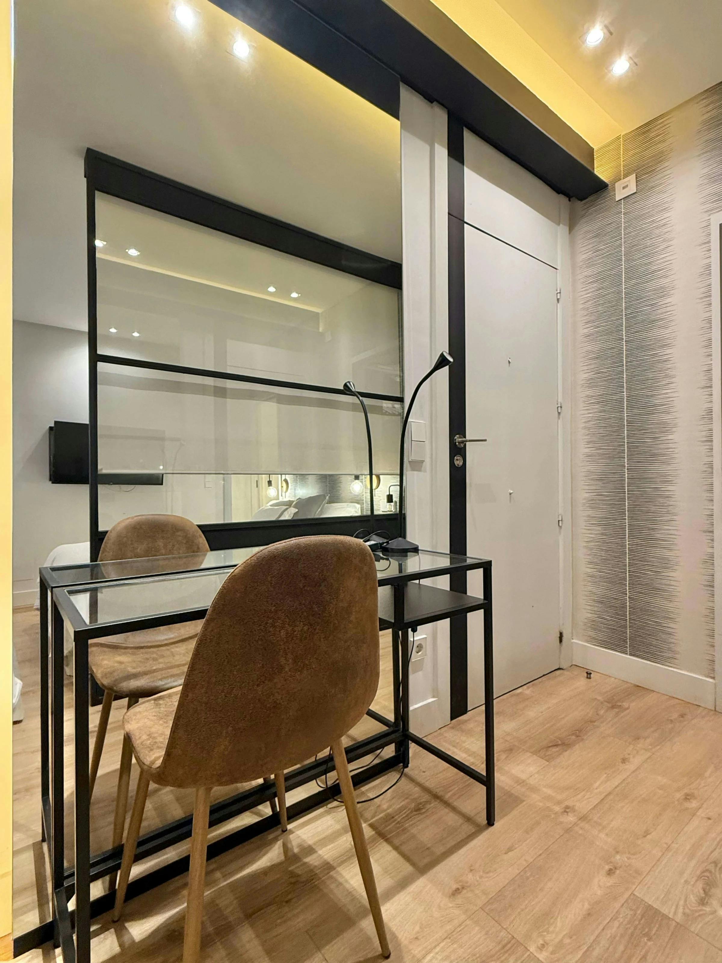1-Bedroom Apartment in Calle de Lagasca, Madrid (1723101) ROOM 1