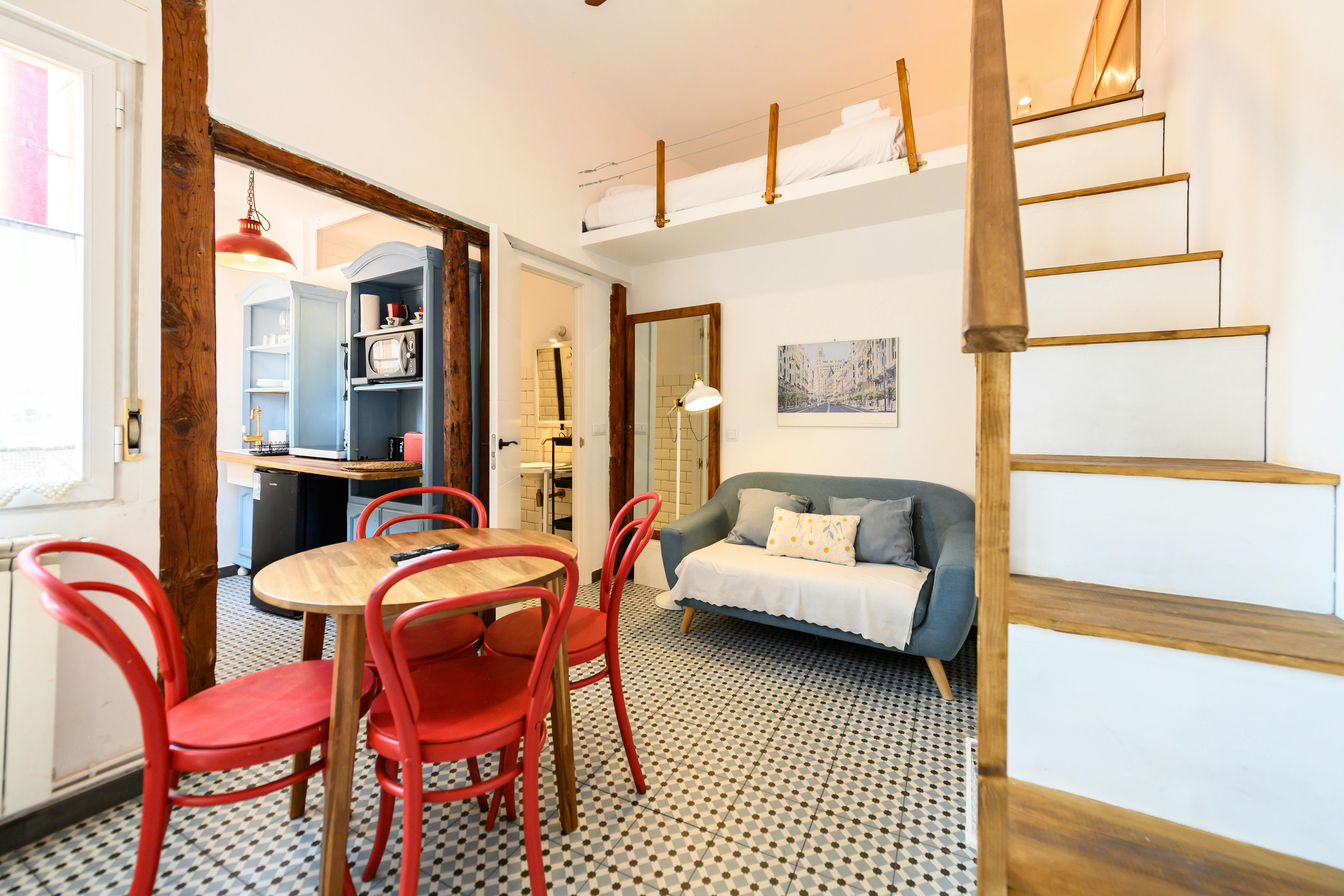 Studio for rent for €2,000 per month in Madrid, Corredera Alta de San Pablo