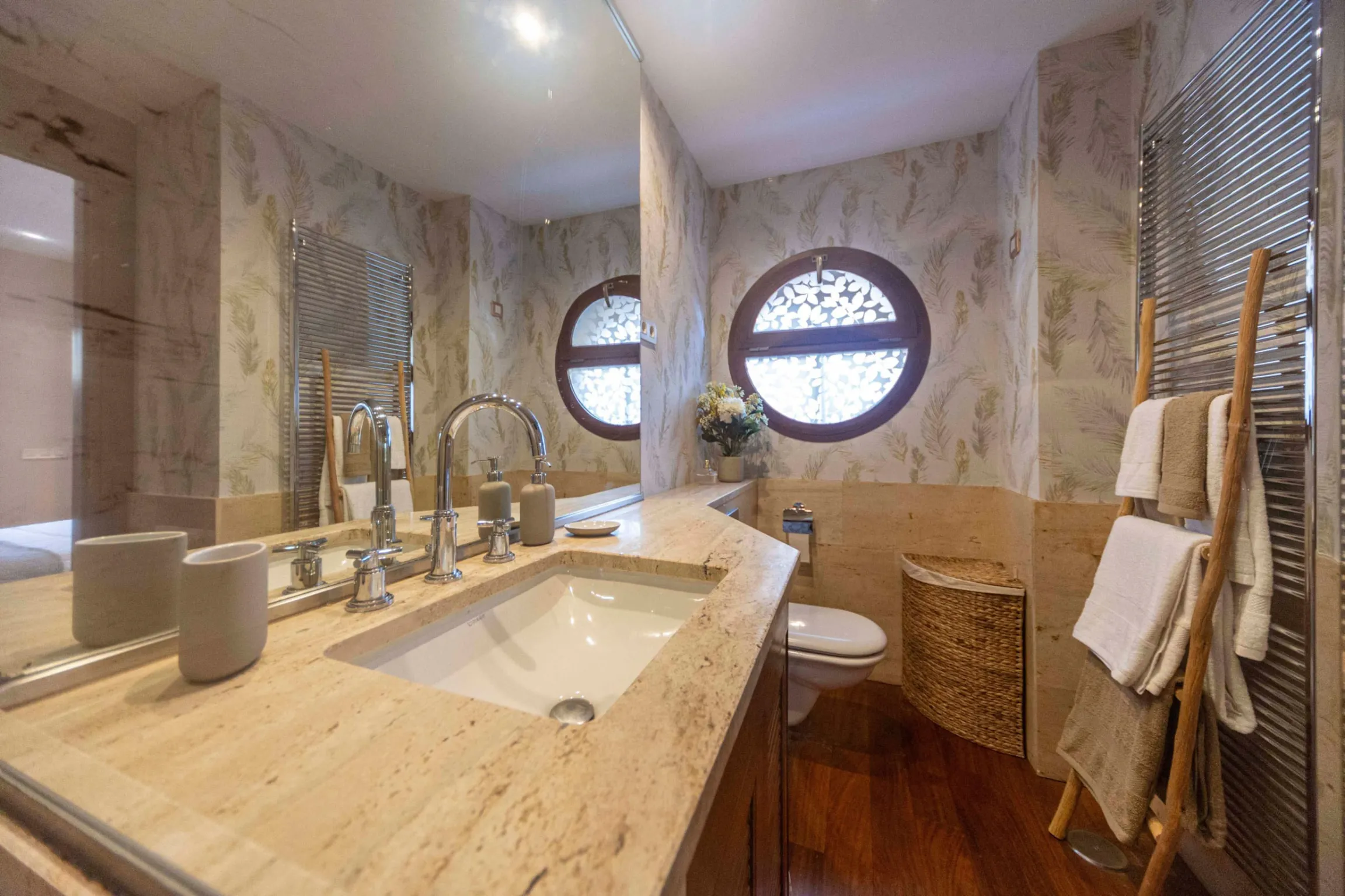 1-Bedroom Apartment in Calle de Rodríguez Marín, Madrid (1723117) ROOM 1