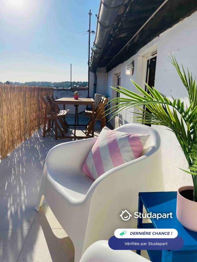 公寓 正在以 €950 的月租出租，其位于 Aubagne, Rue Rastègue