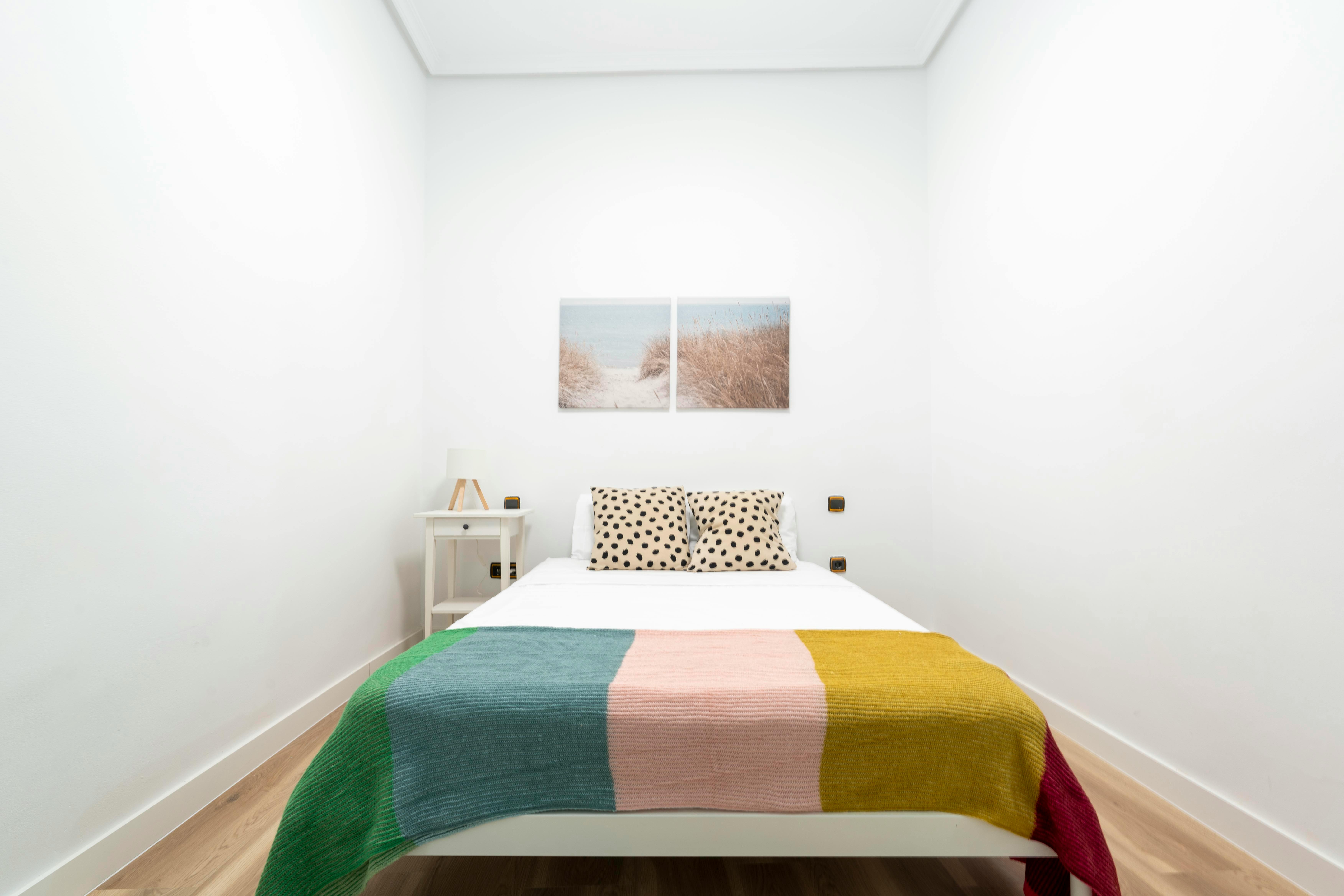 Private room in Calle de Barbieri, Madrid (1723360) room image 2