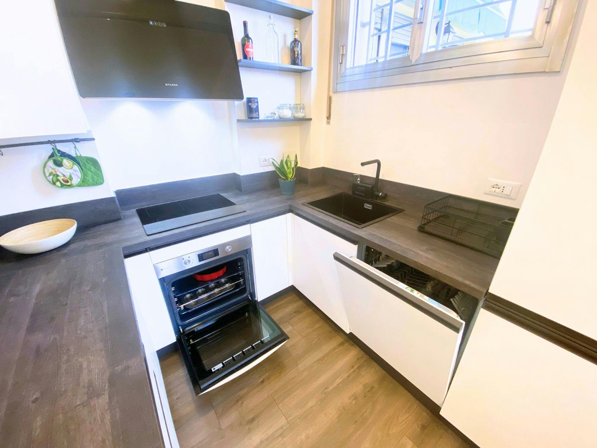 2-Bedroom Apartment in Via Donato Creti, Bologna (1723376) ROOM 2