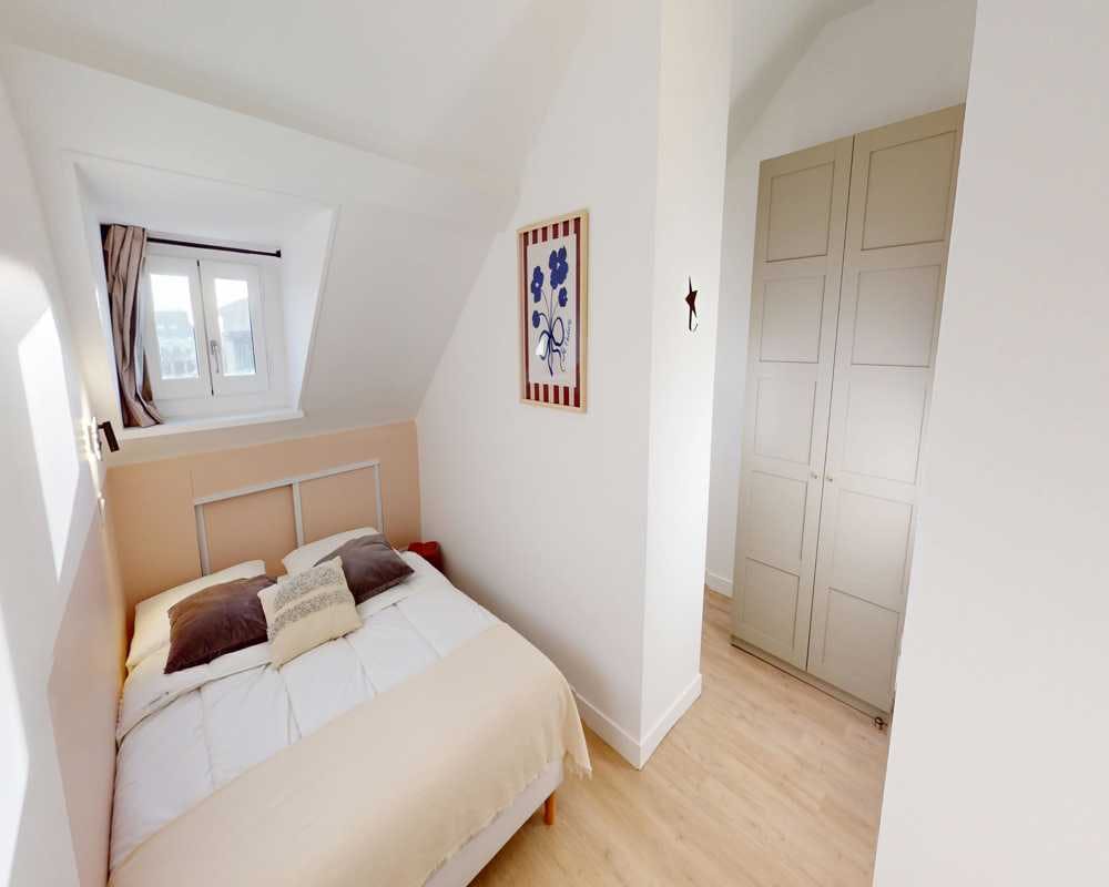 Private room in Place de la Madeleine, Paris (1723418) room image 6