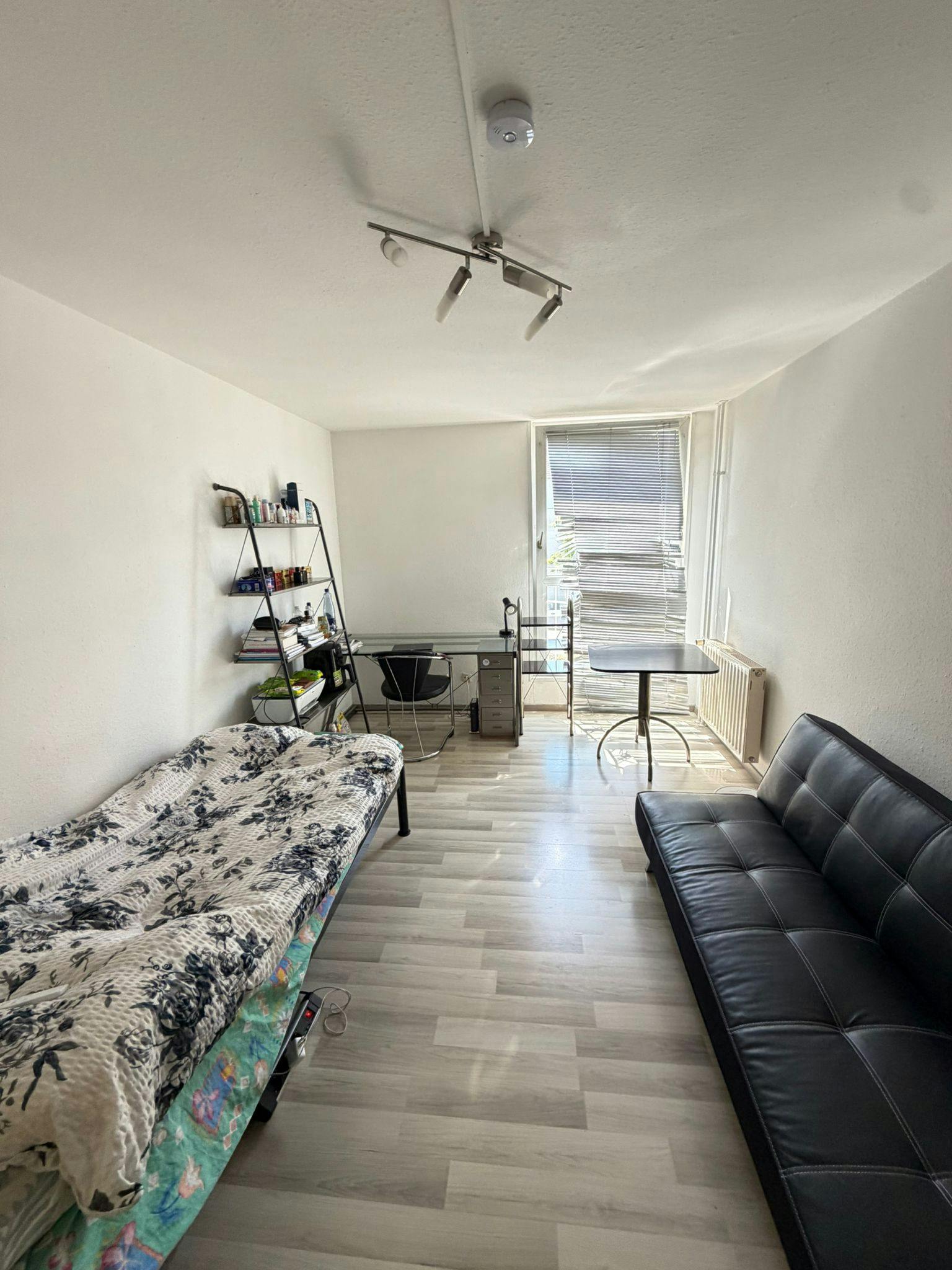 Studio à louer pour 370 €/mois à Saarbrücken, Gaußstraße