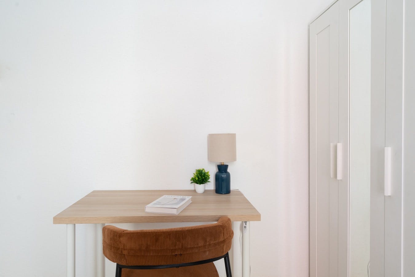 Calle de Luisa Fernanda, Madrid preview
