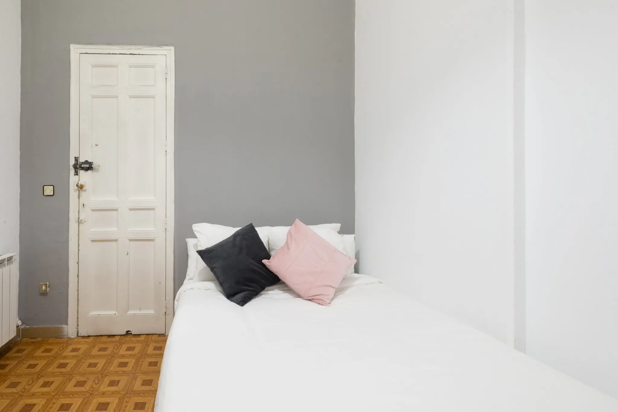 Calle de los Jardines, Madrid preview