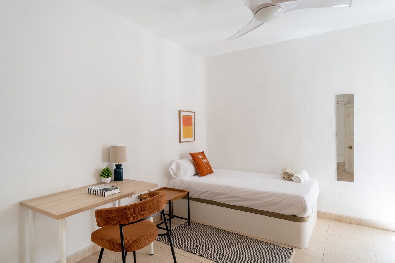 Calle de Luisa Fernanda, Madrid preview