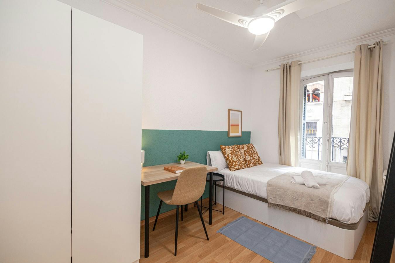 Calle de Cedaceros, Madrid preview
