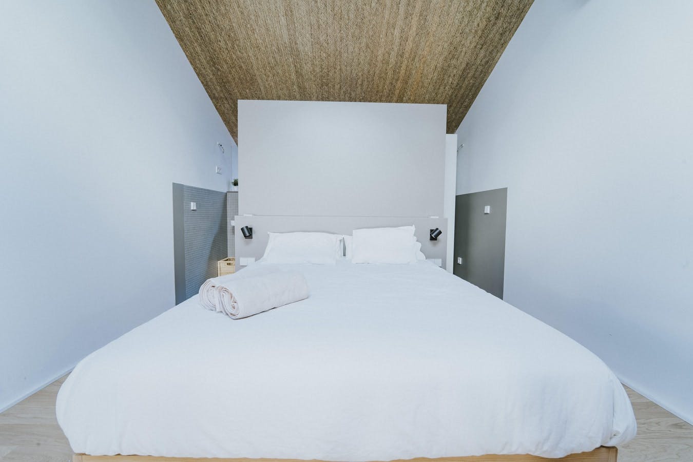 Calle de Oudrid, Madrid preview