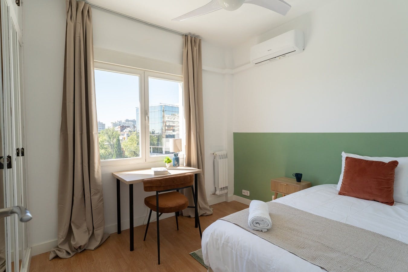 Calle de Rafael Herrera, Madrid preview
