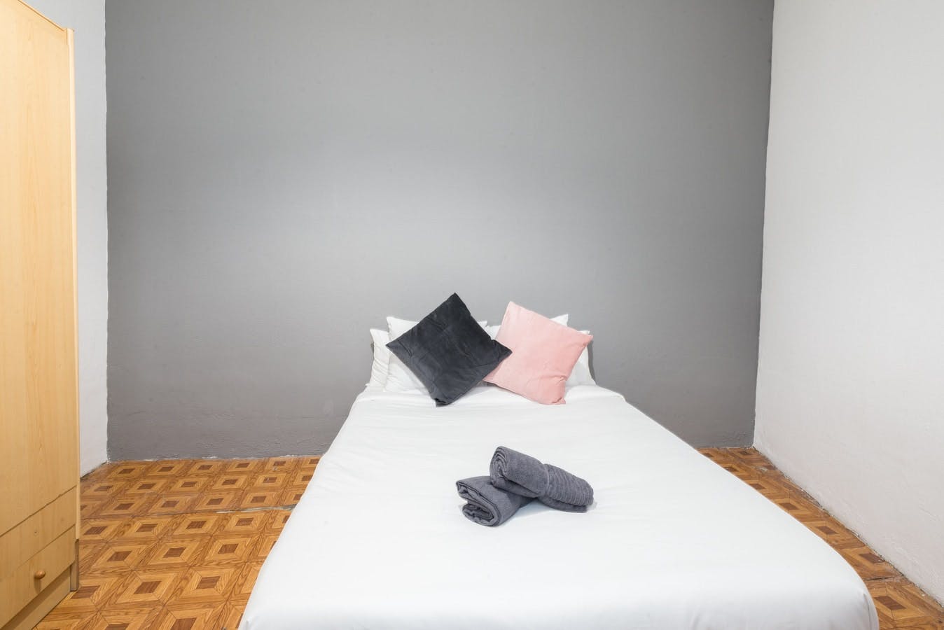 Calle de los Jardines, Madrid preview