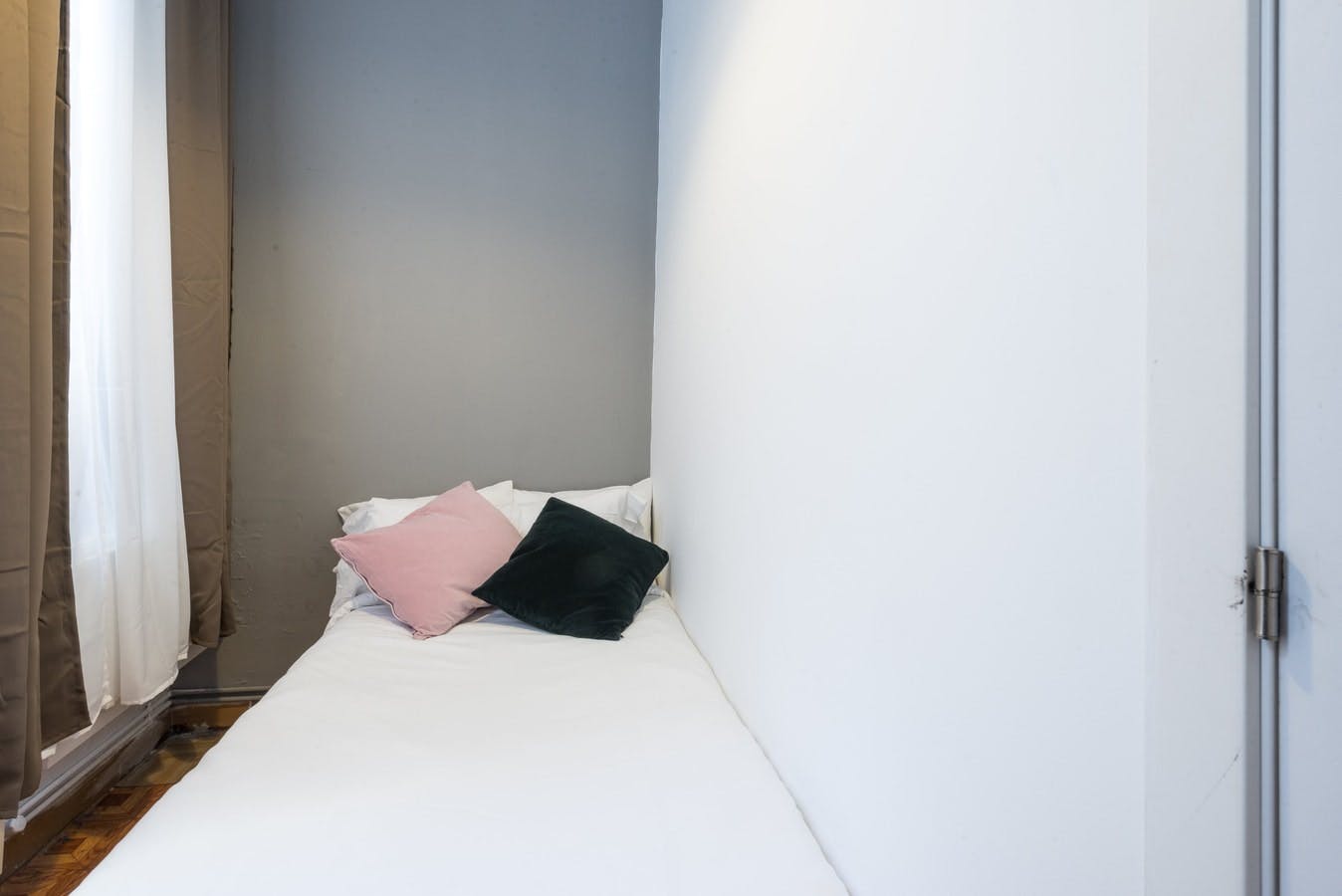 Calle de los Jardines, Madrid preview