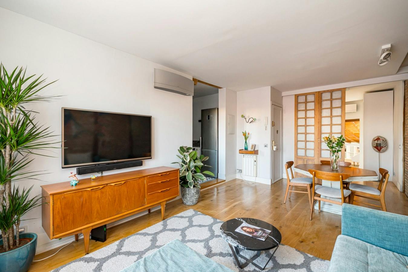 Calle de Buenavista, Madrid preview