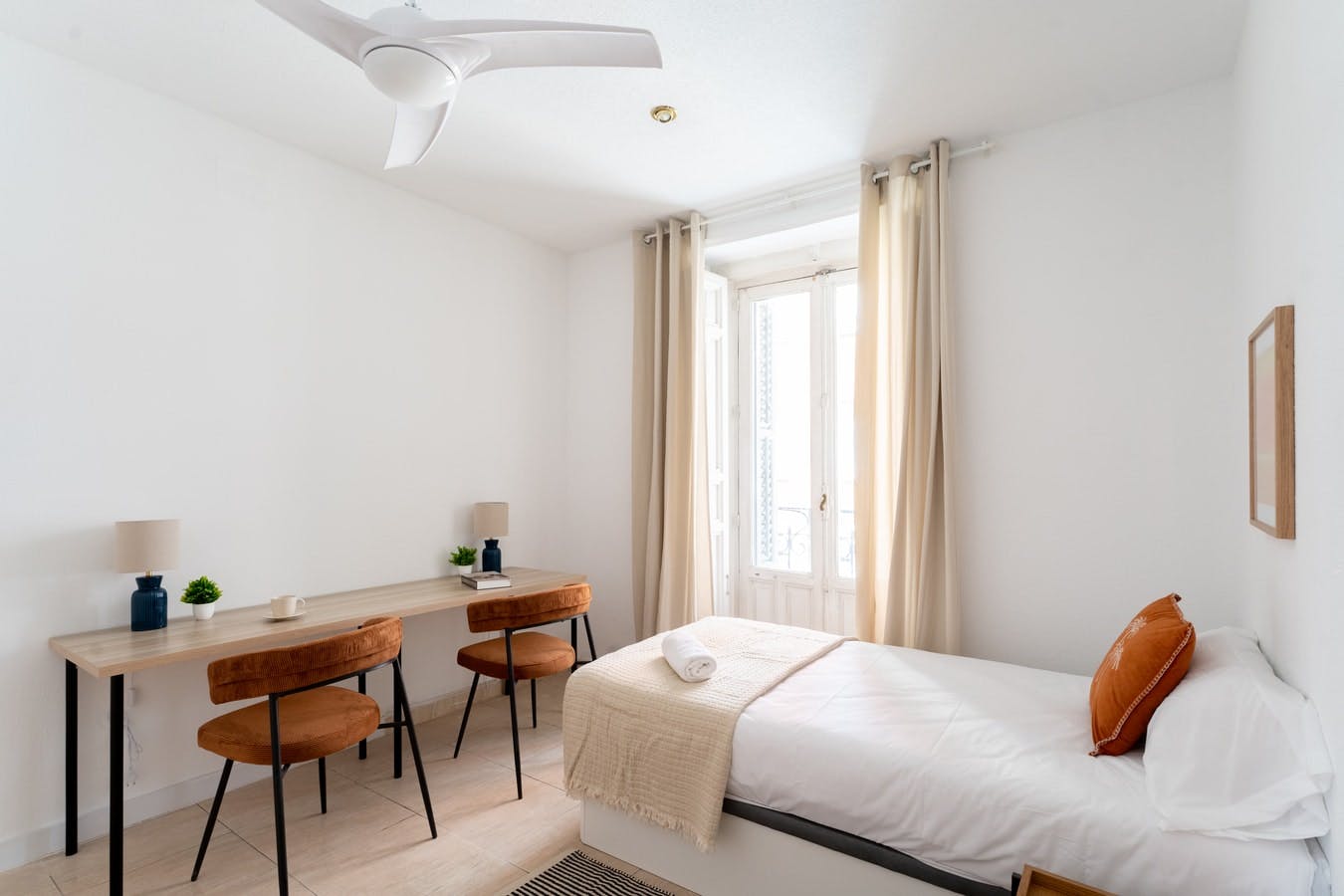 Calle de Luisa Fernanda, Madrid preview