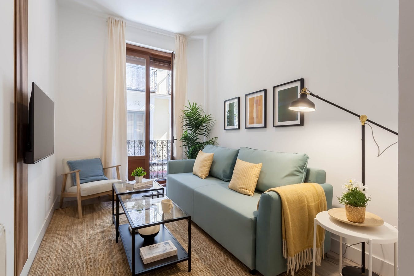 Calle de los Jardines, Madrid preview