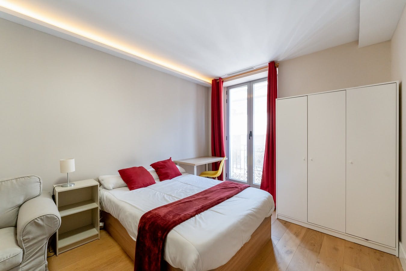 Calle de Colmenares, Madrid preview
