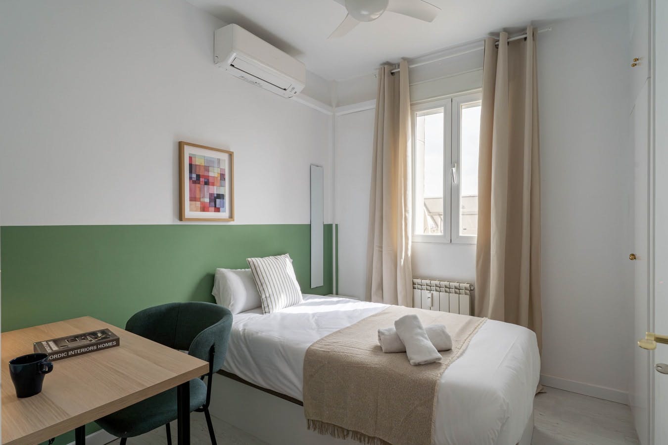 Calle de Fuencarral, Madrid preview