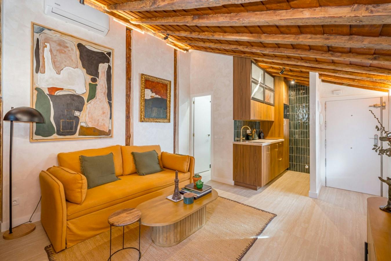 Calle del Amparo, Madrid preview