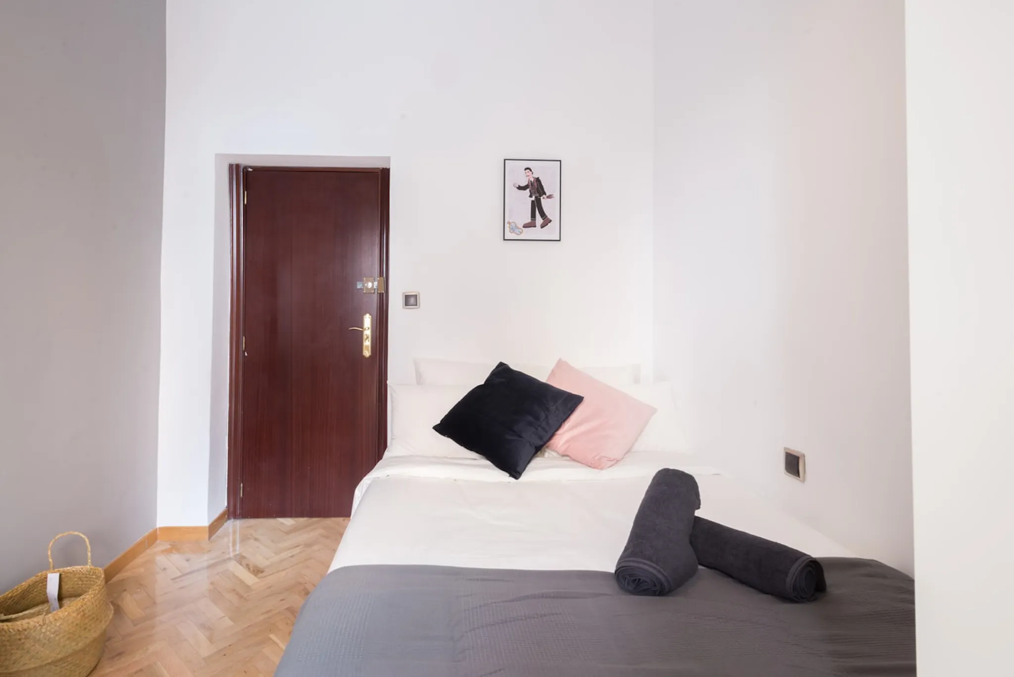 Costanilla de Santiago, Madrid preview