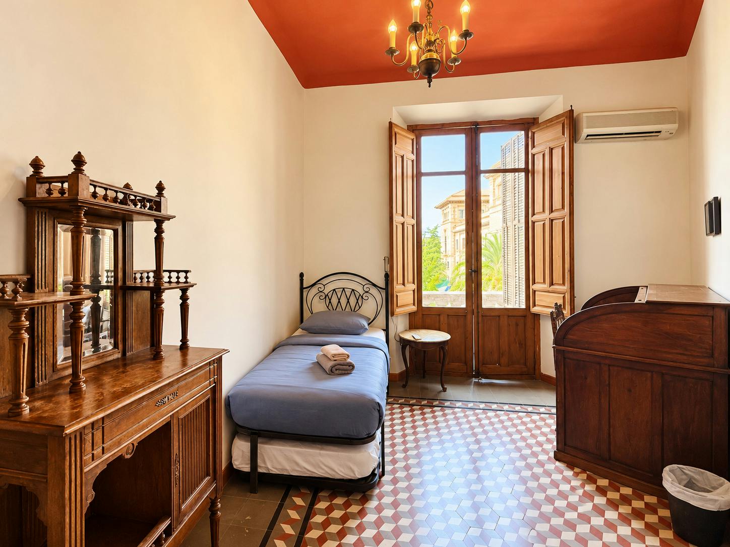 Chambre privée à louer pour 550 €/mois à Granada, Calle Gran Vía de Colón