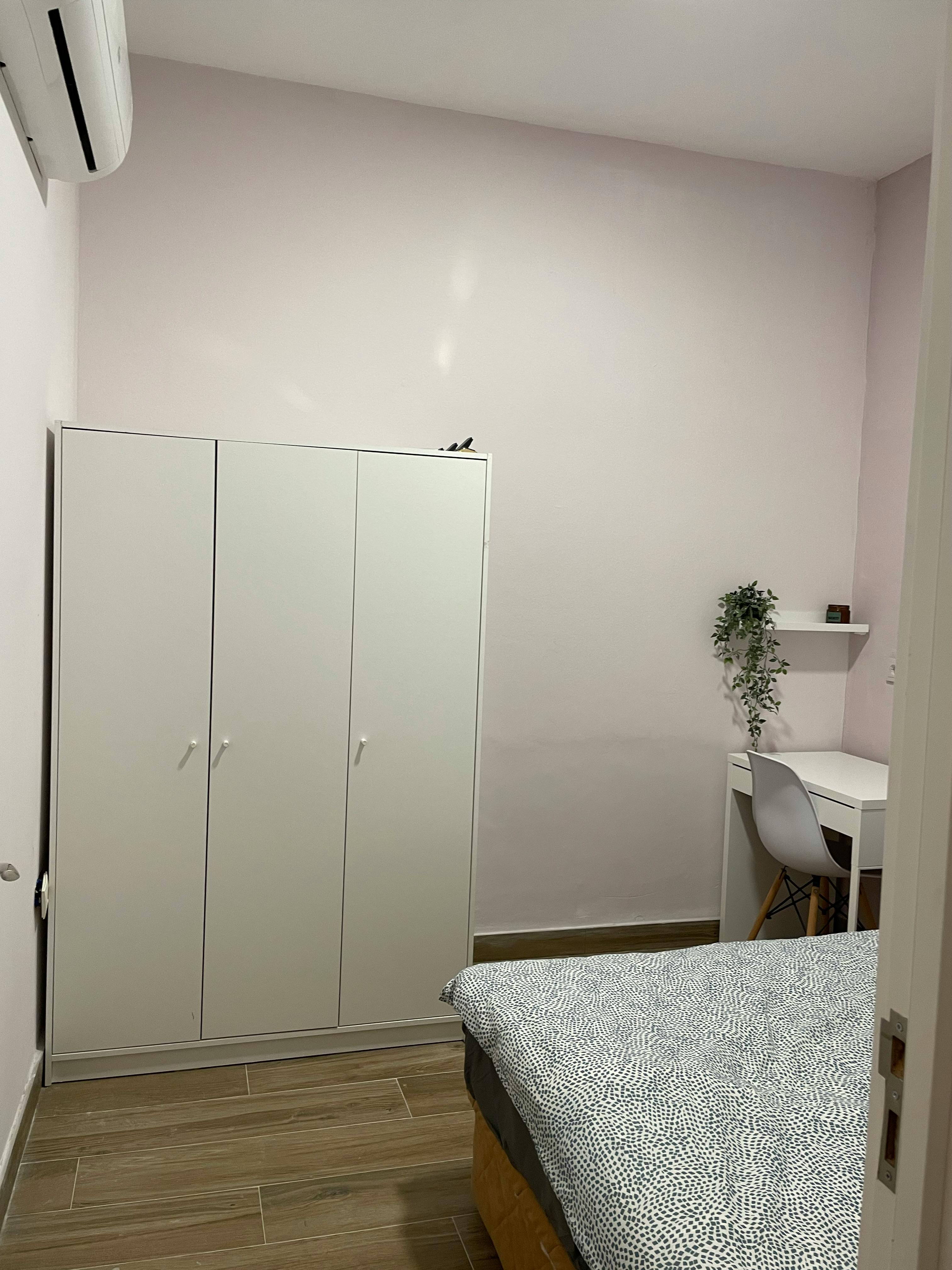 Private room for rent for €500 per month in L'Hospitalet de Llobregat, Carrer del Llobregat