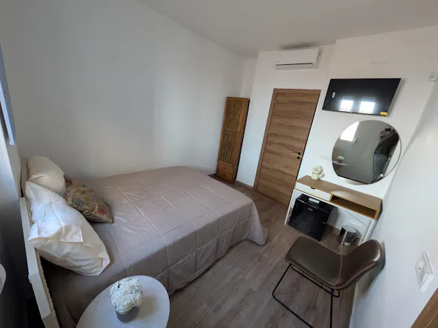 Private room in Calle Pacheco Maldonado, Málaga (1724152) room image 2