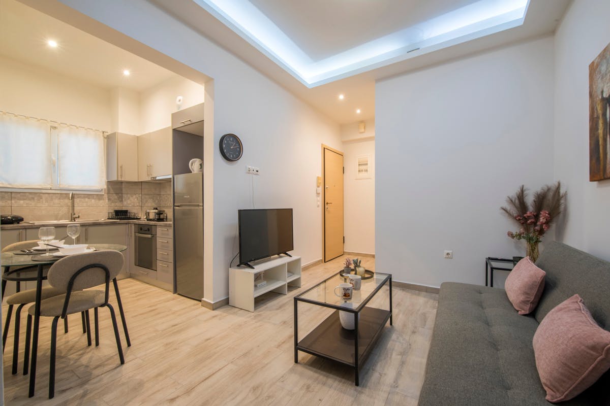 Appartamento in affitto a 950 € al mese a Plateía Amerikís, Agiou Meletiou