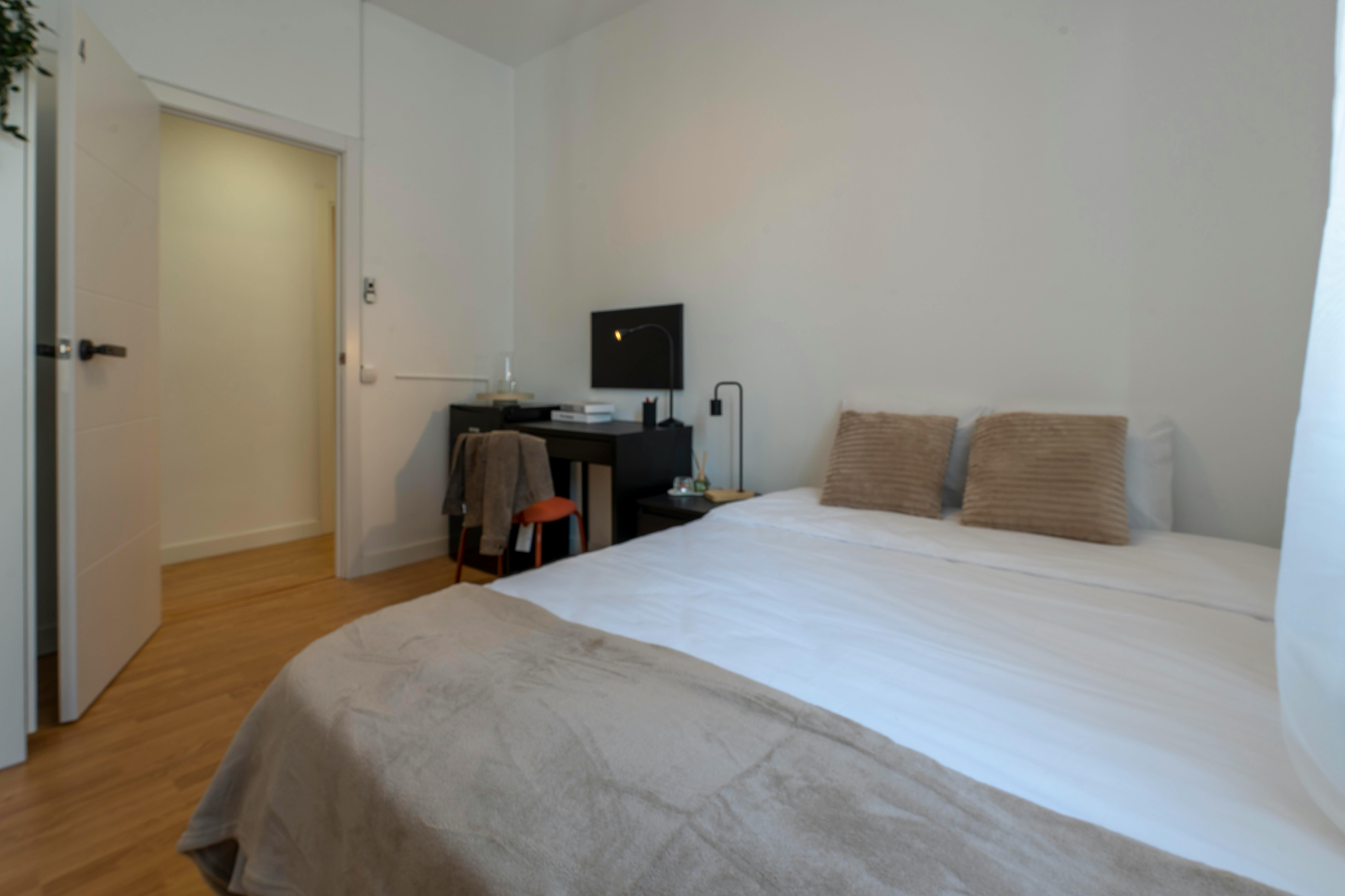 Private room in Calle de Santa Engracia, Madrid (1724264) room image 2