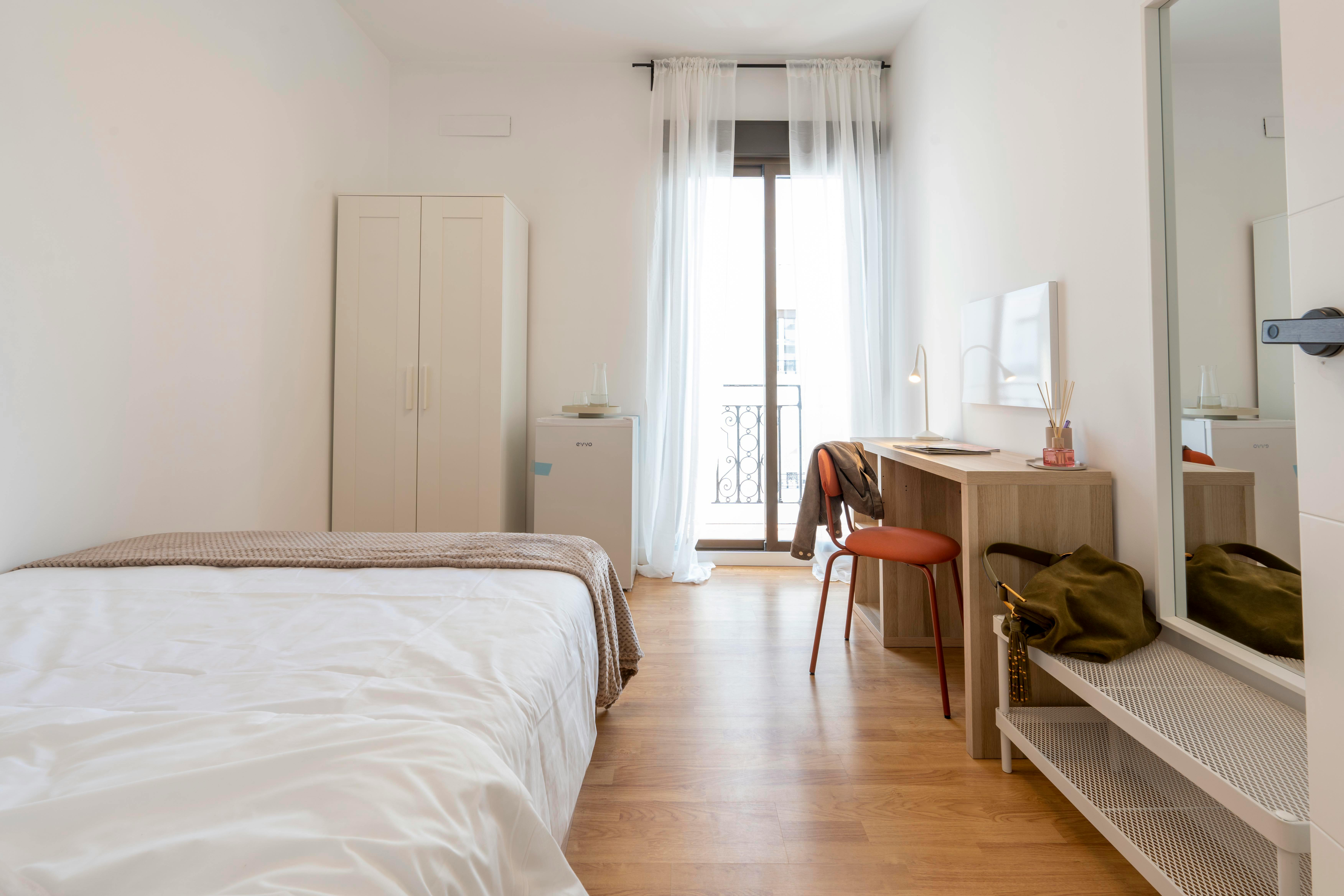 Private room in Calle de Santa Engracia, Madrid (1724267) room image 2