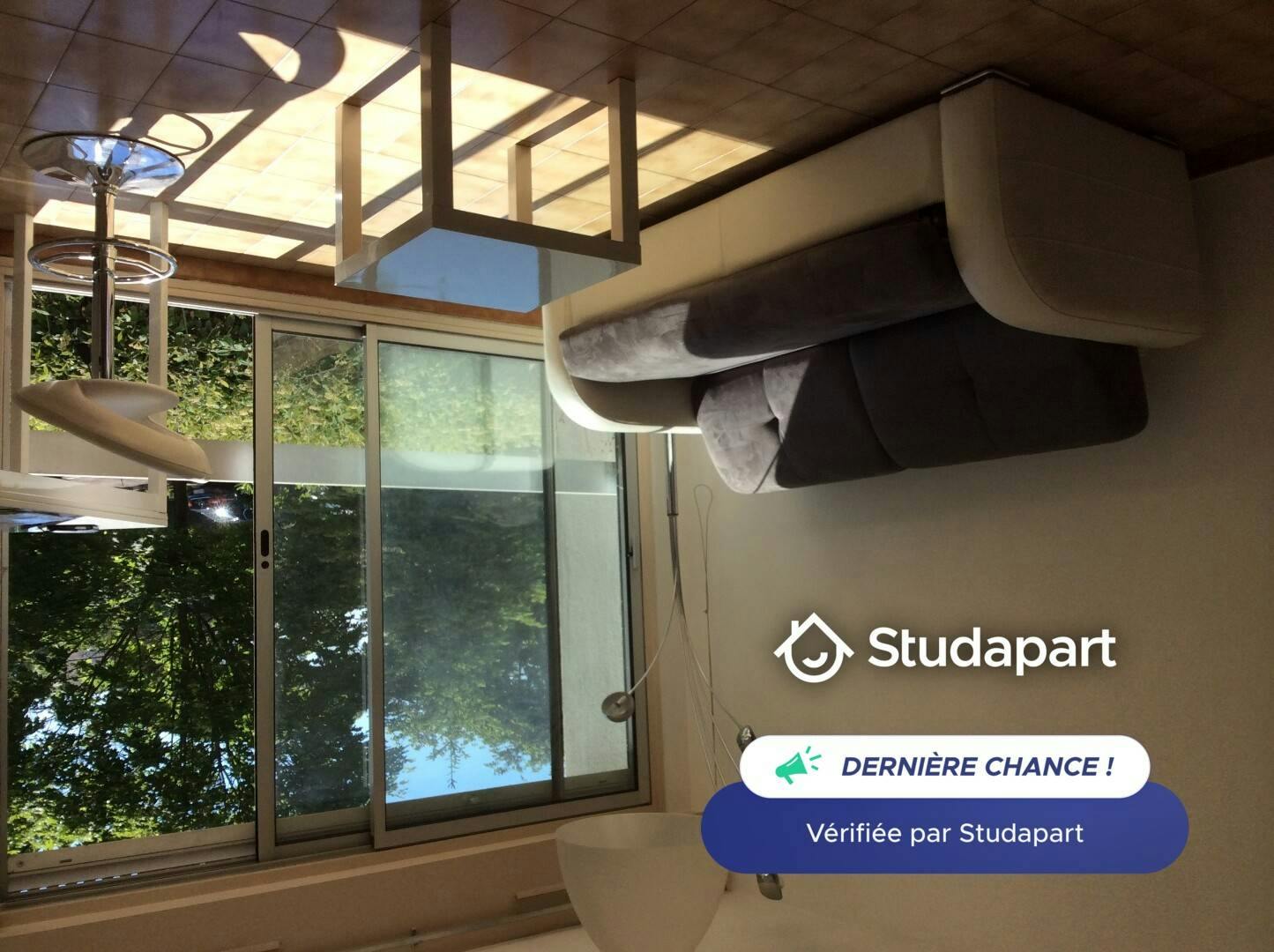 Appartamento in affitto a 430 € al mese a Nîmes, Rue de Montaury