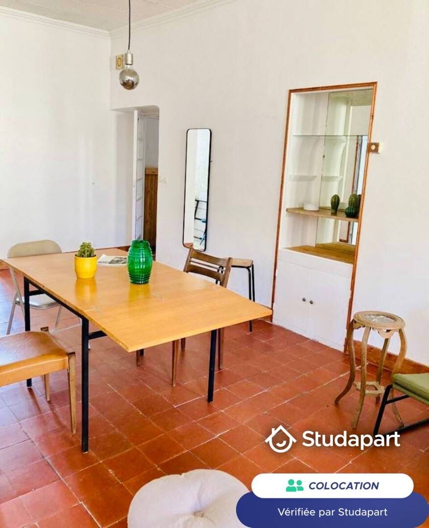 Cameră privată de închiriat pentru 453 EUR pe lună în Toulon, Rue d'Isly